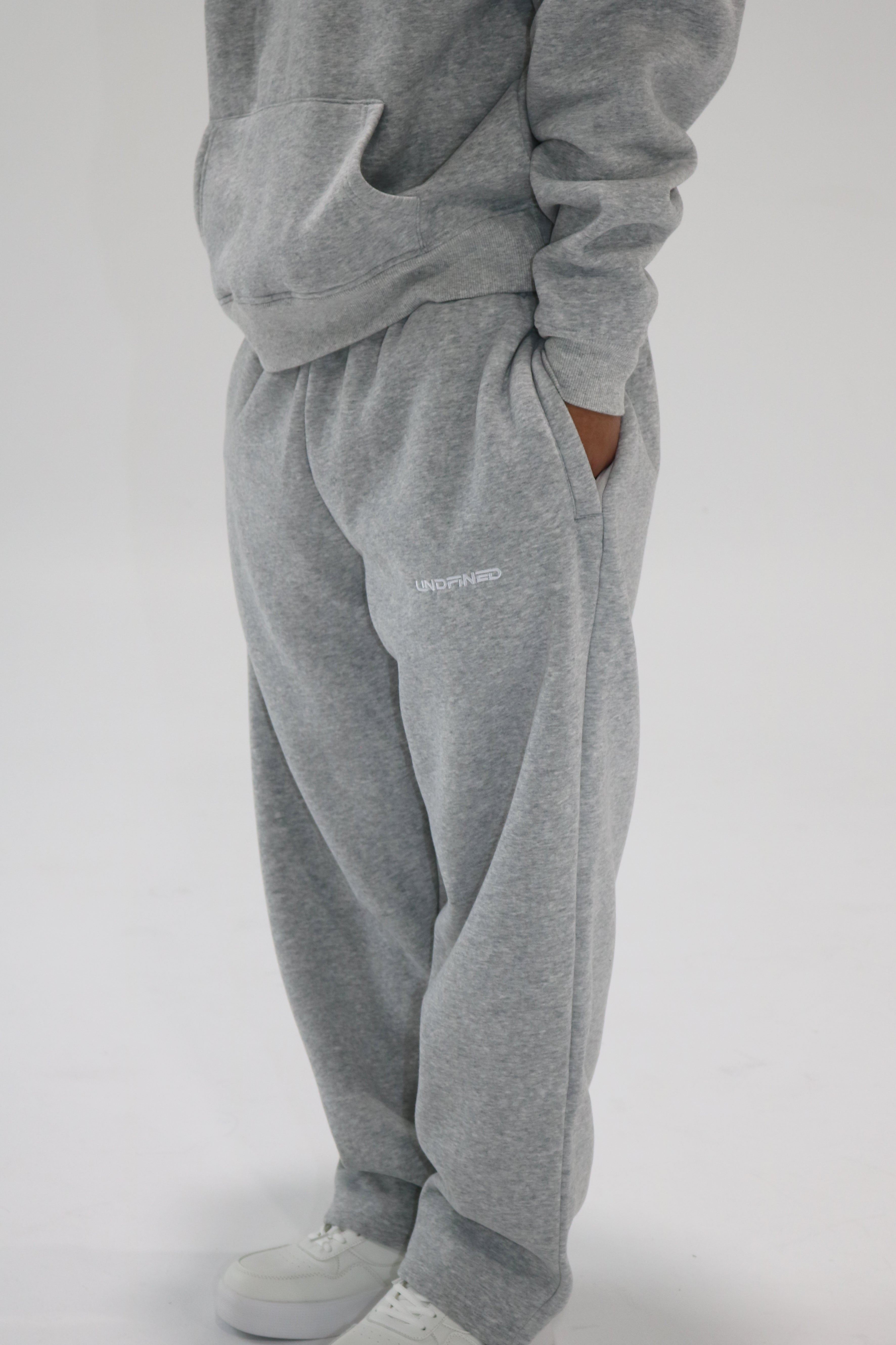 BAGGY SWEATS | CLOUD